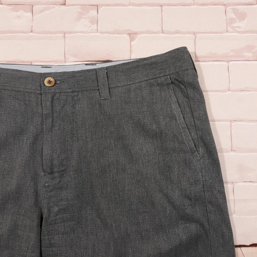 Tommy Bahama Chino Shorts Silk Blend Mens Size 36 x 10.5 Gray Casual
